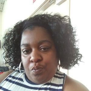 Meet your Posher, Renise