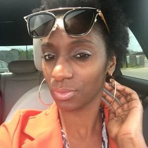 Meet your Posher, Desiree