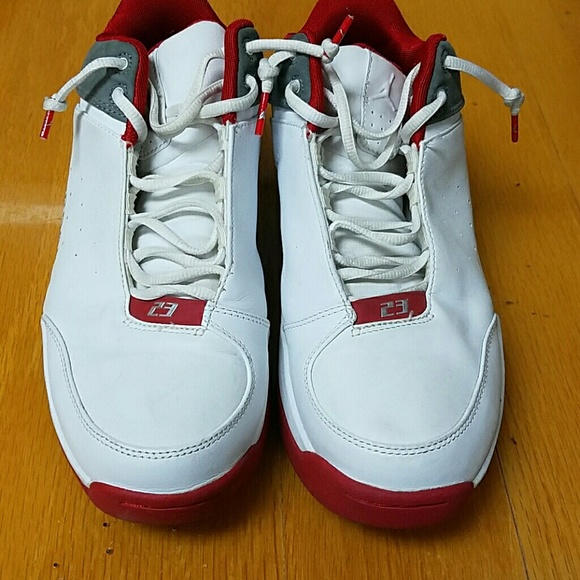 Air Jordans like new white, red and gray - Picture 3 of 3
