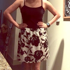 LOFT black and white rose skirt with zipper back