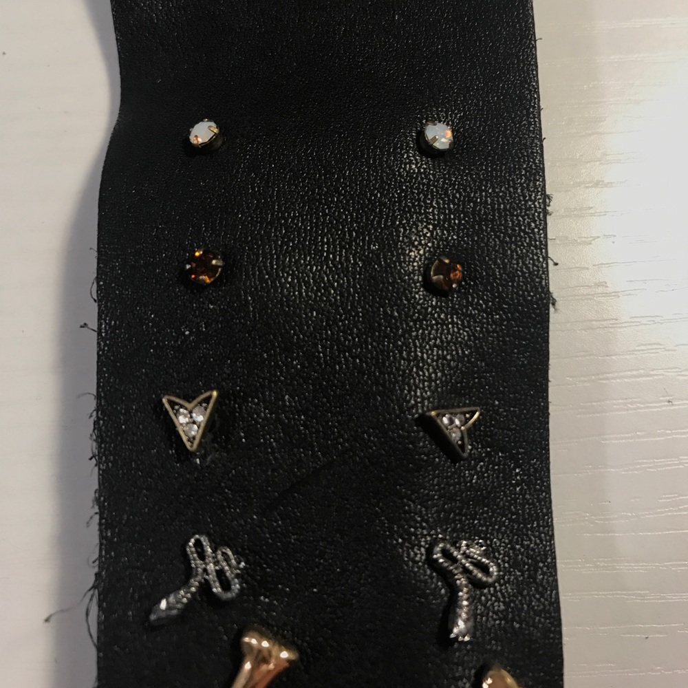Urban Outfitters earring set - Picture 2 of 4
