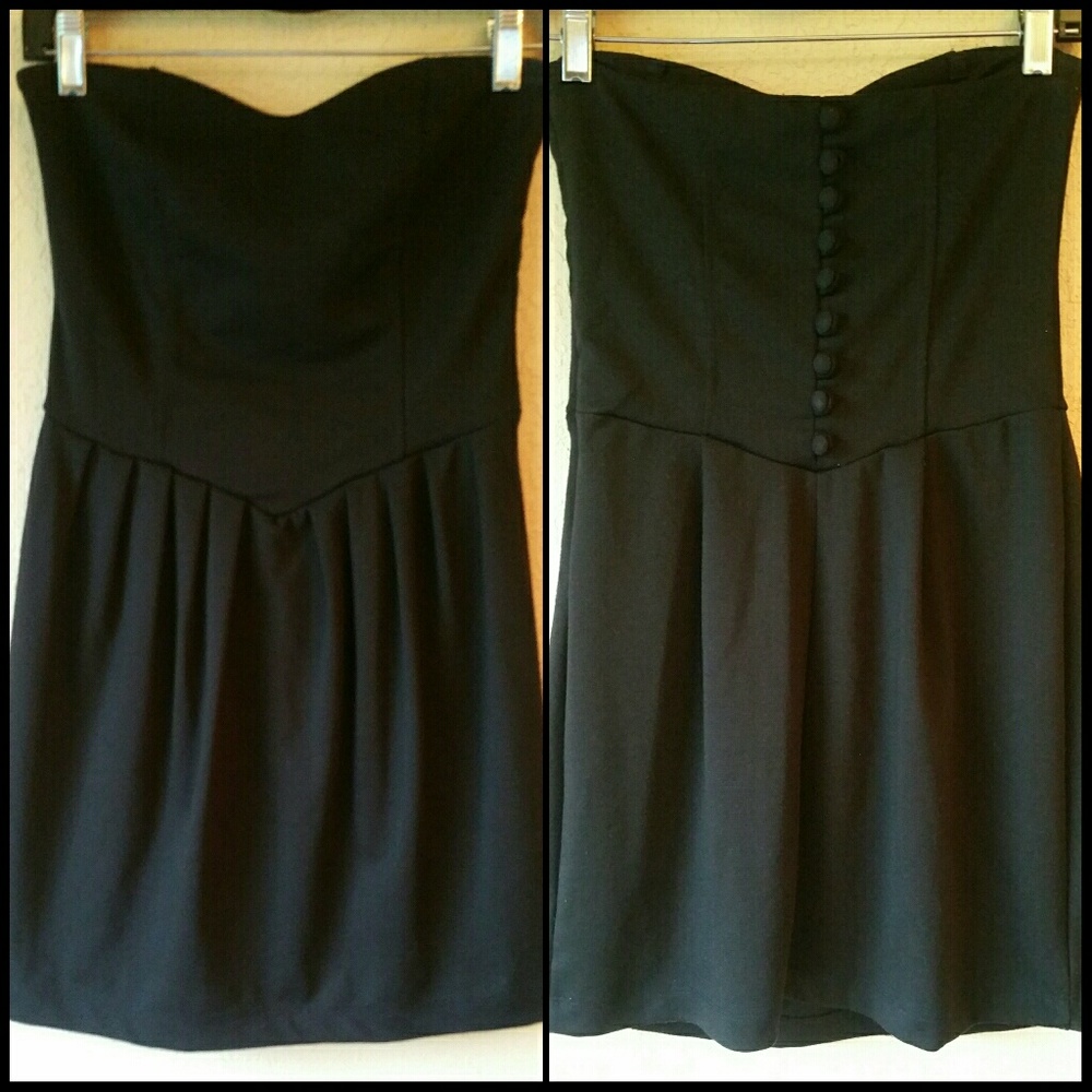 SOLD: Forever 21 Strapless Mini Dress