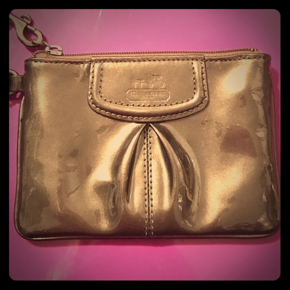 ✨SALE✨Coach wristlet