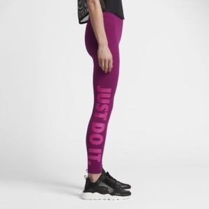 Magenta cotton Nike leggings brand new size M