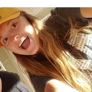 Meet your Posher, Sabrina