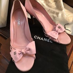 Price Drop❗️Chanel pink peep toe 9.5 wooden heel