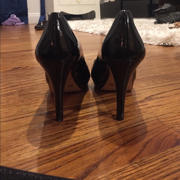 Vince Camuto black heels size 7 - Picture 6 of 6