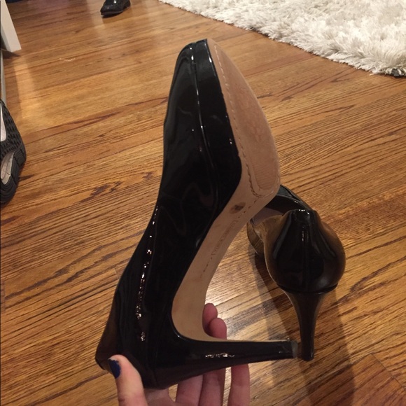 Vince Camuto black heels size 7 - Picture 3 of 6