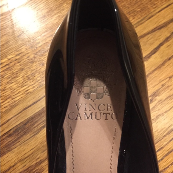 Vince Camuto black heels size 7 - Picture 4 of 6