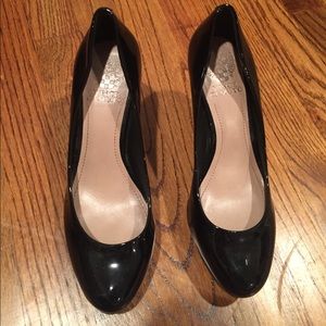 Vince Camuto black heels size 7