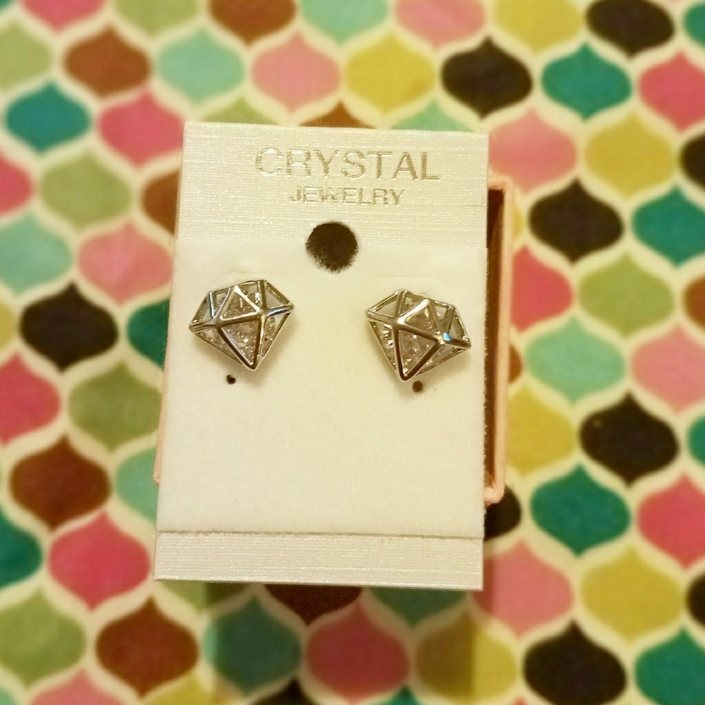 Silver Diamond Shaped Earrings with Crystals