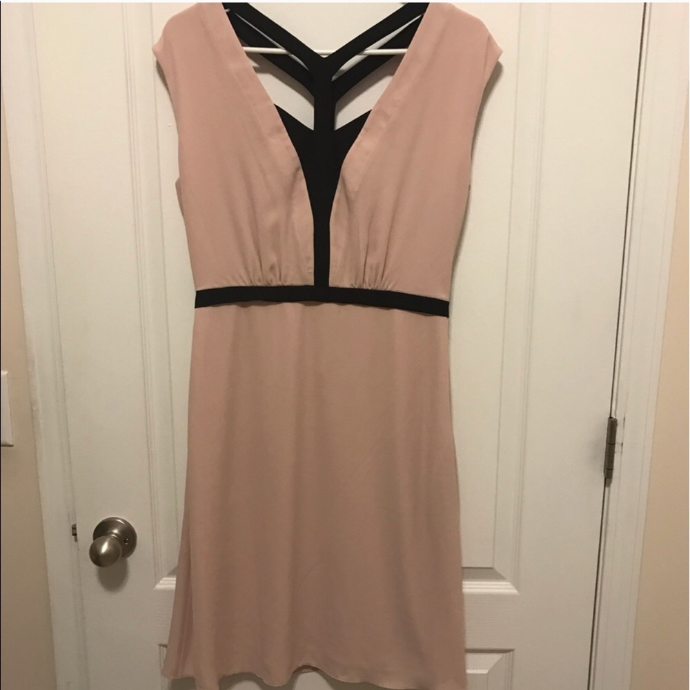 BCBG Dress size 6 Nwt