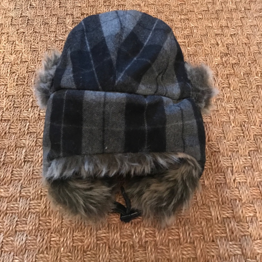 Fuzzy hat! - Picture 3 of 5