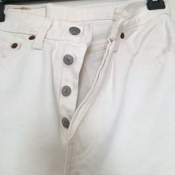 ❌ S O L D ❌ VINTAGE WHITE LEVI'S 501 High Waisted - Picture 4 of 8