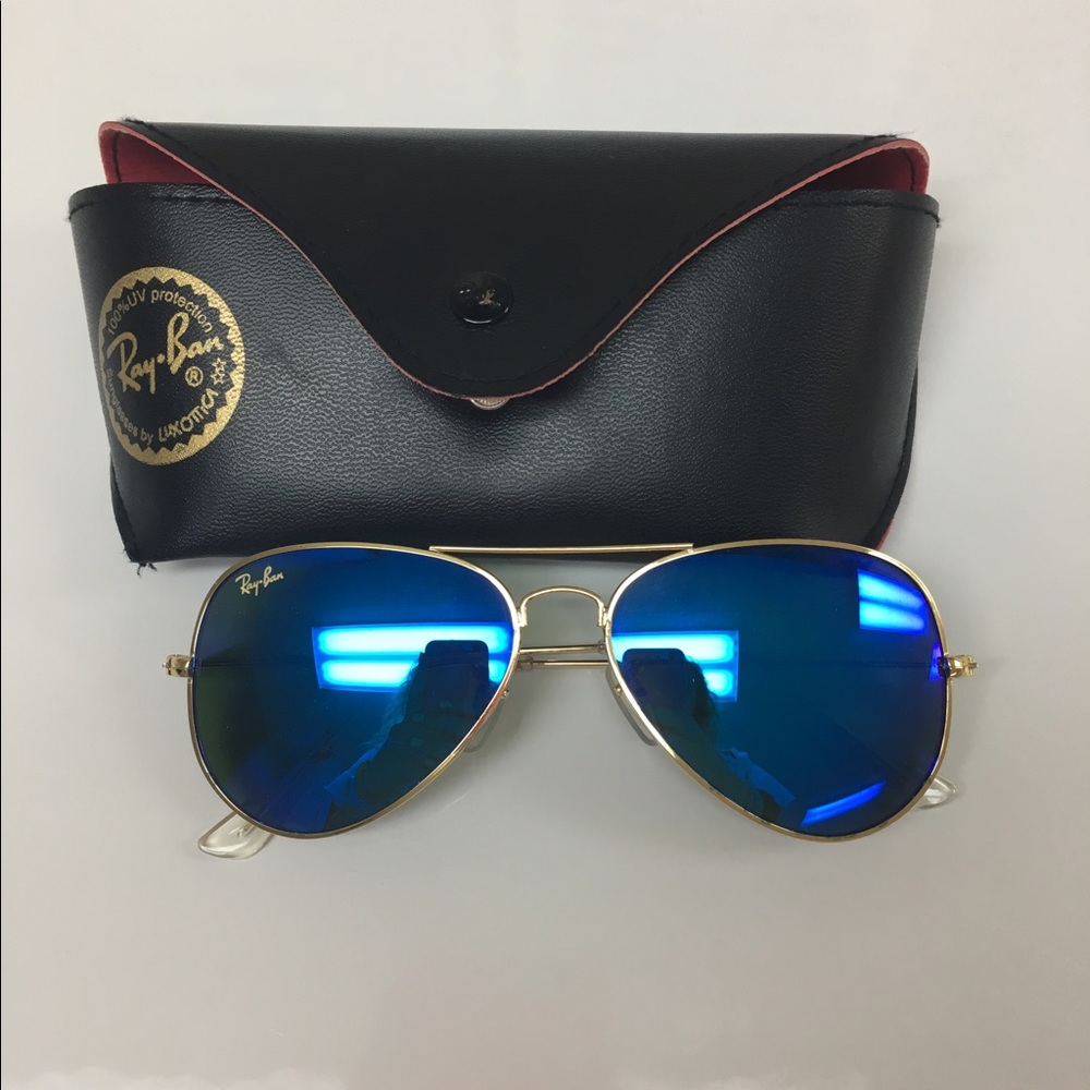 Blue mirror Ray Bans