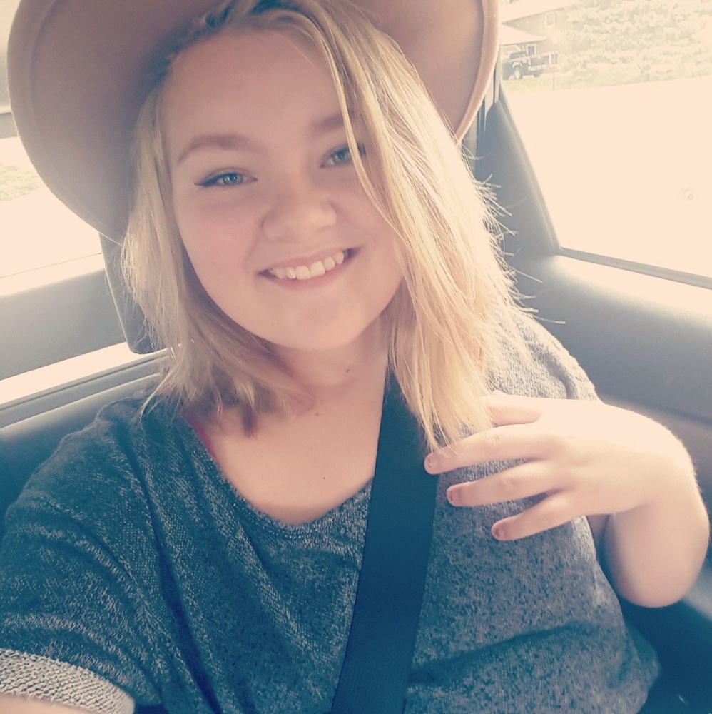 Meet your Posher, Nikki