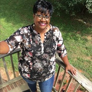 Meet your Posher, Devonia