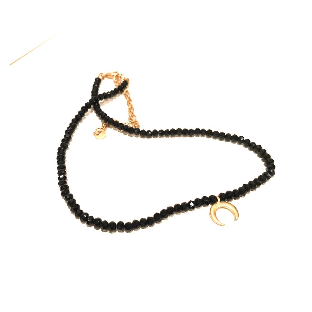 Moon choker