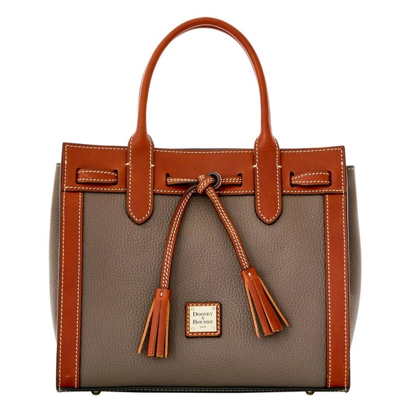 Dooney & Bourke Handbags - 😘SOLD😍Dooney & Bourke Pebble Grain Satchel