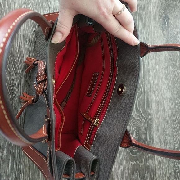 😘SOLD😍Dooney & Bourke Pebble Grain Satchel - Picture 7 of 8