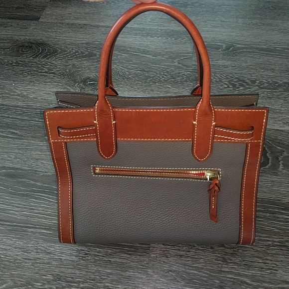 😘SOLD😍Dooney & Bourke Pebble Grain Satchel - Picture 8 of 8