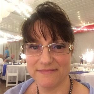 Meet your Posher, Suzanne