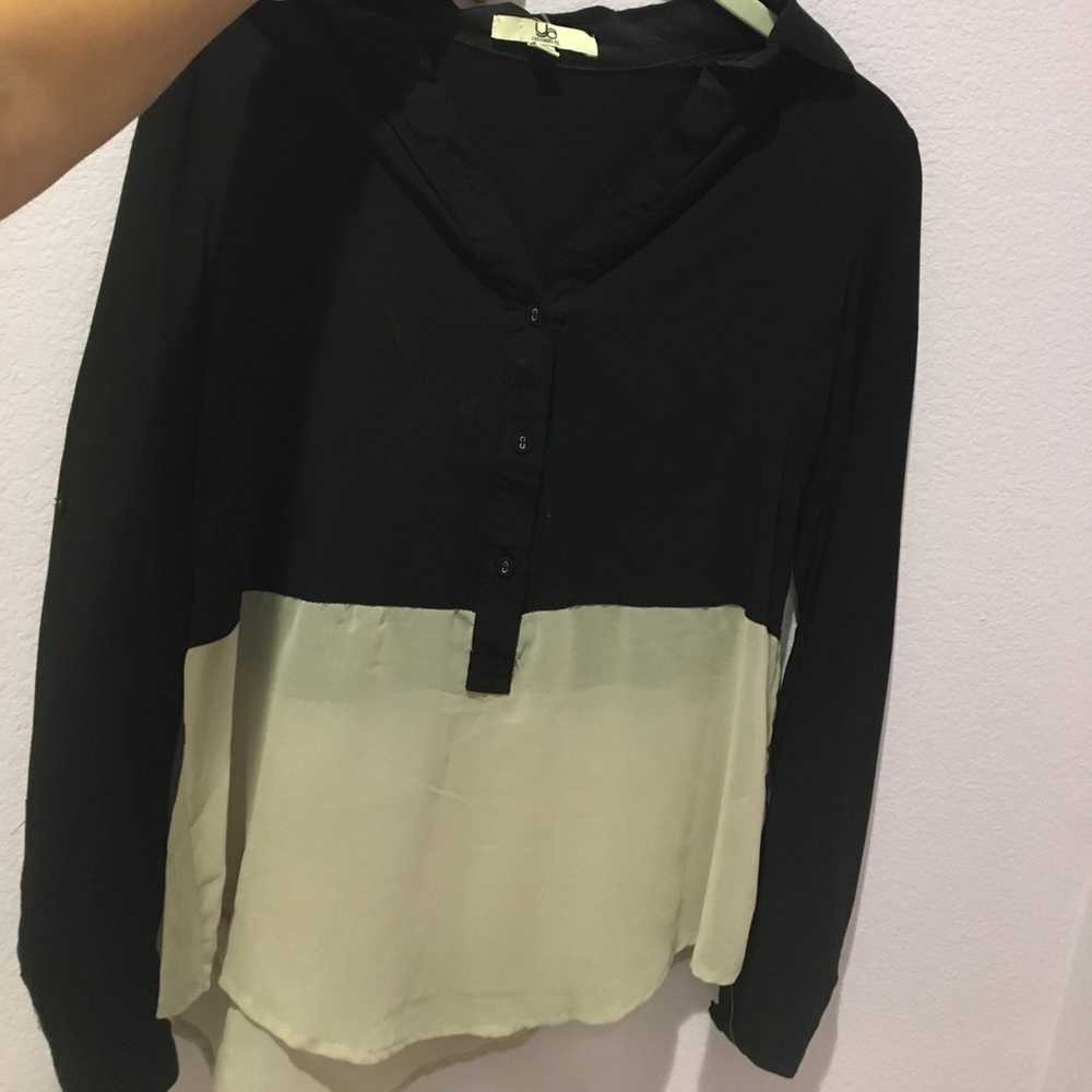 Half black/half cream top