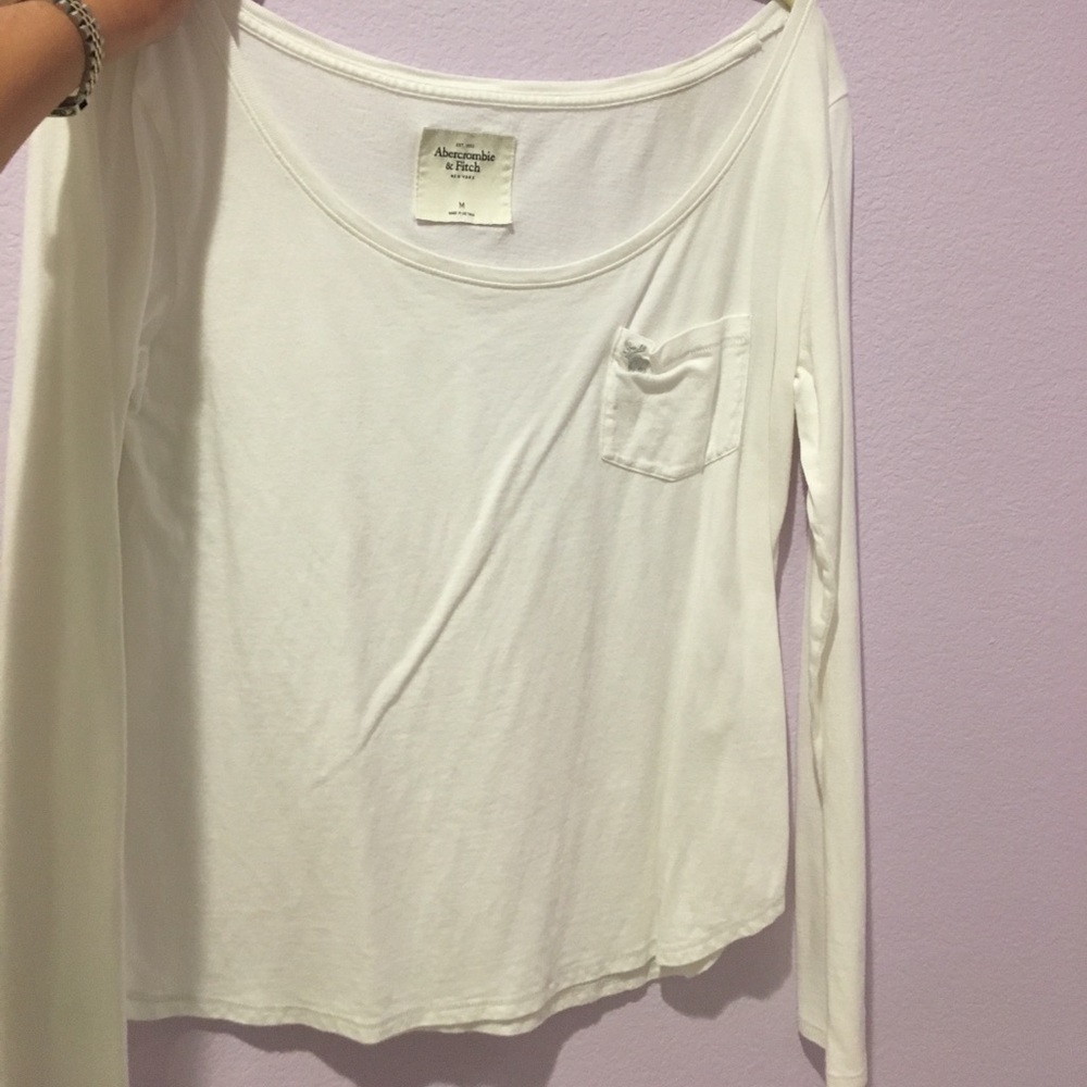White long sleeve lounge top