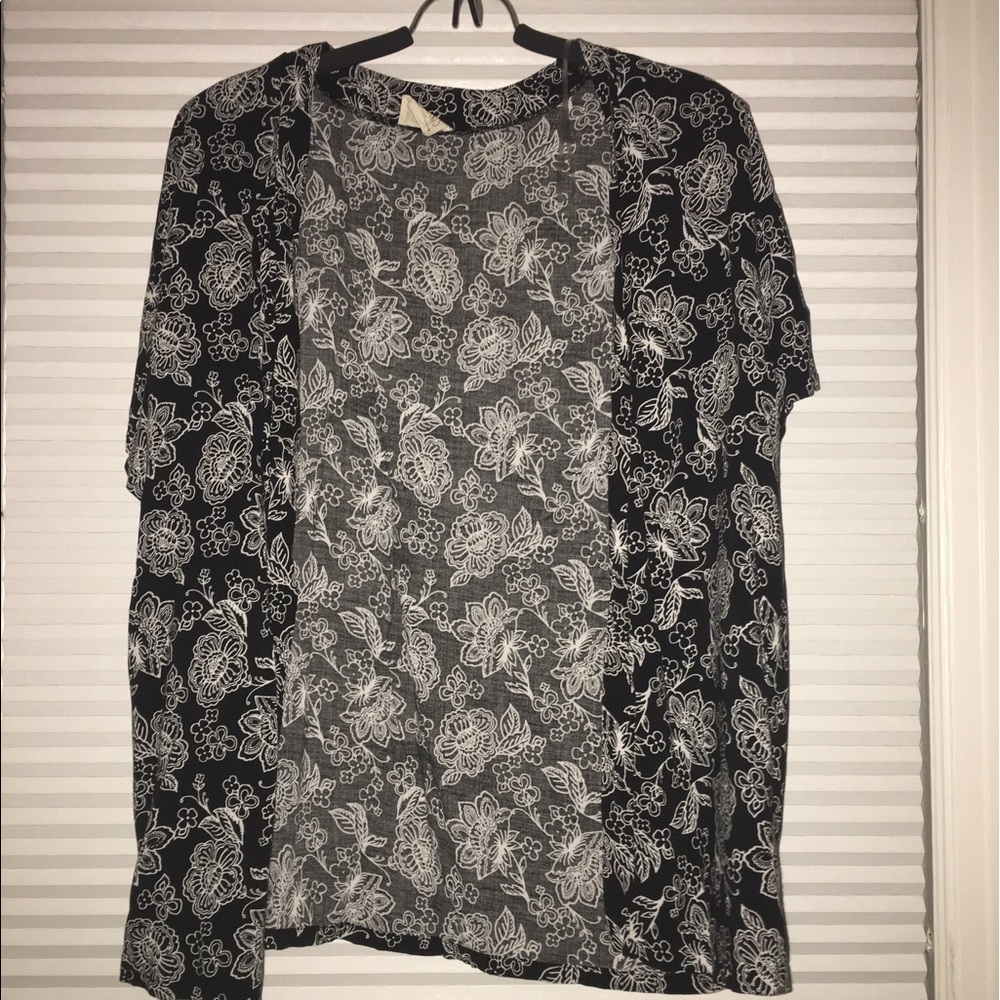 black and white kimono from pacsun (LA hearts)