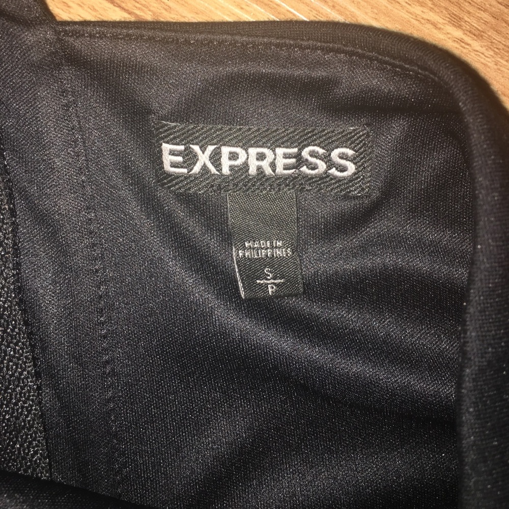 Black zip up crop top - Picture 3 of 4