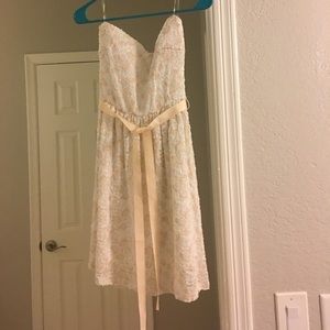 Strapless lace dress with ribbon tie