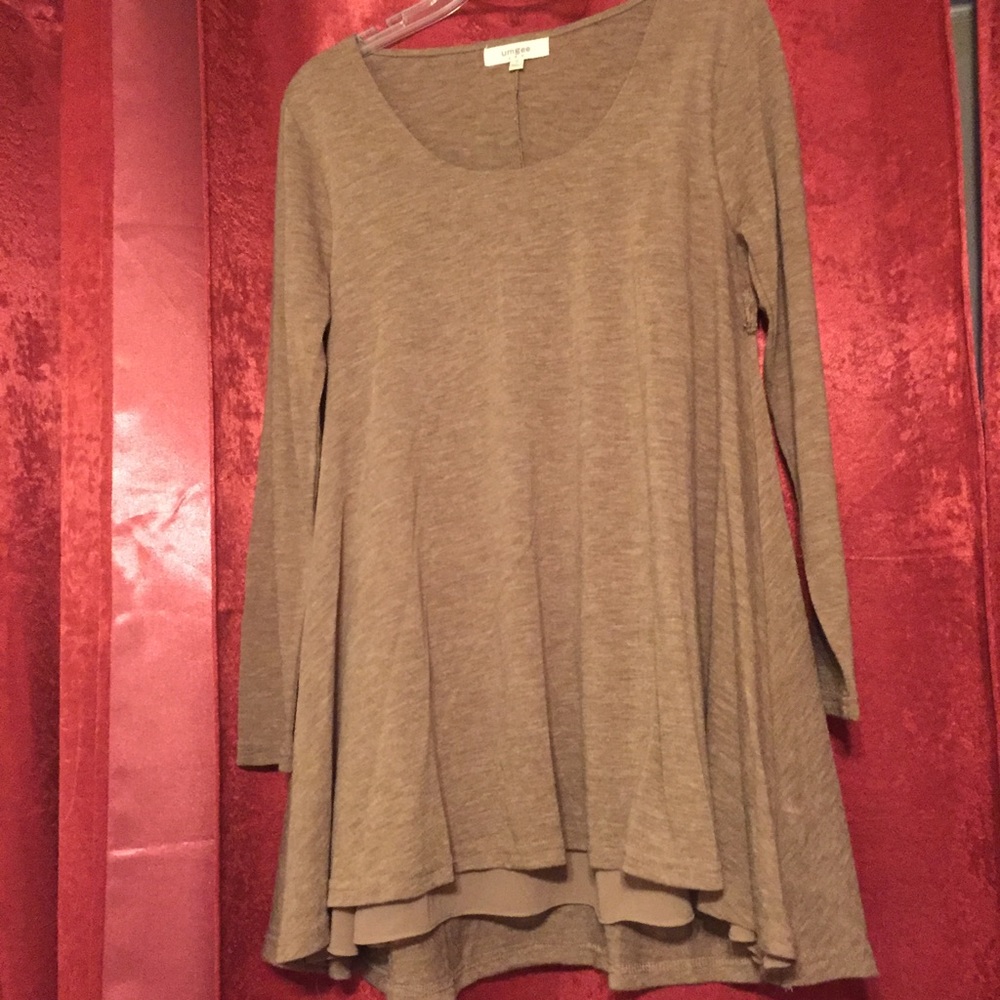 Brown 3/4 sleeve length blouse