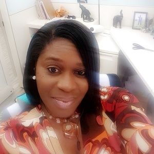 Meet your Posher, Iris