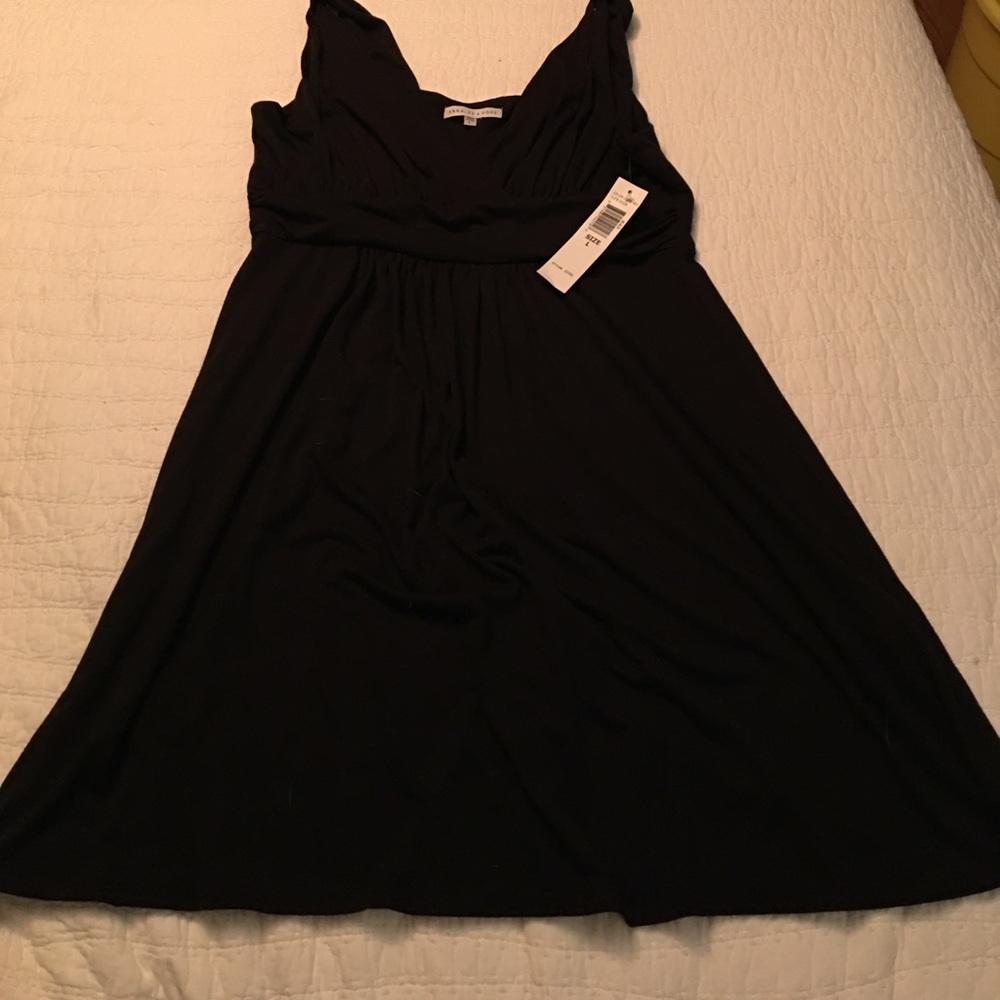 Annalee & Hope little black dress size large