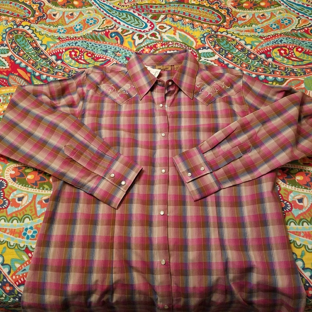 Wranglers Western button down pearl snap shirt