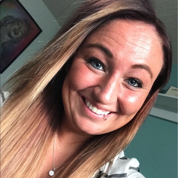 Meet your Posher, Maggue - Picture 1 of 1