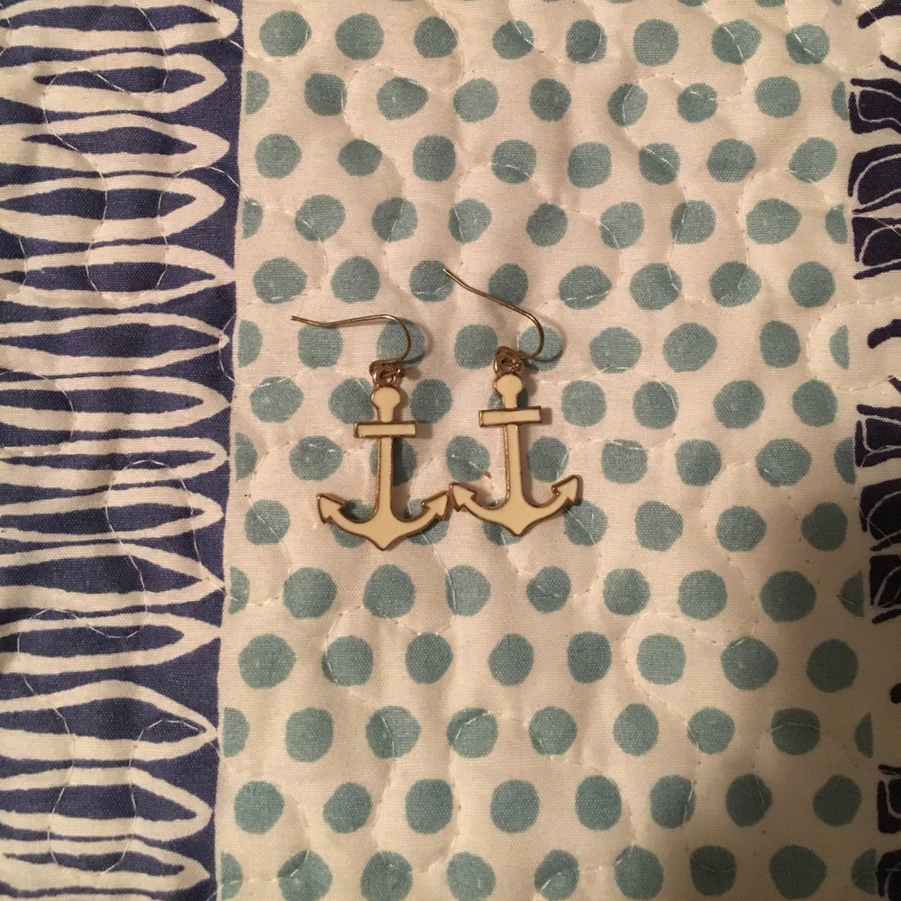 Anchor earrings