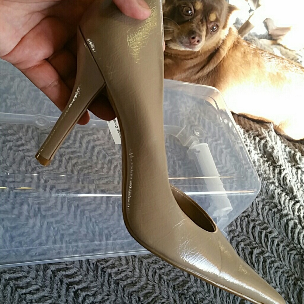 Heels - Picture 4 of 4