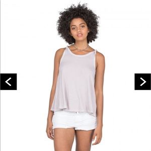 *NWT*  VOLCOM TWISTED TOP TANK
