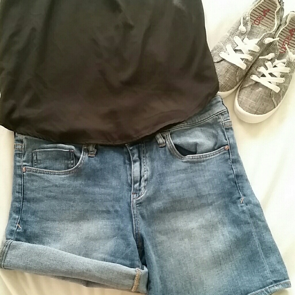 Anthropologie Pilcro Stetchy Denim Shorts