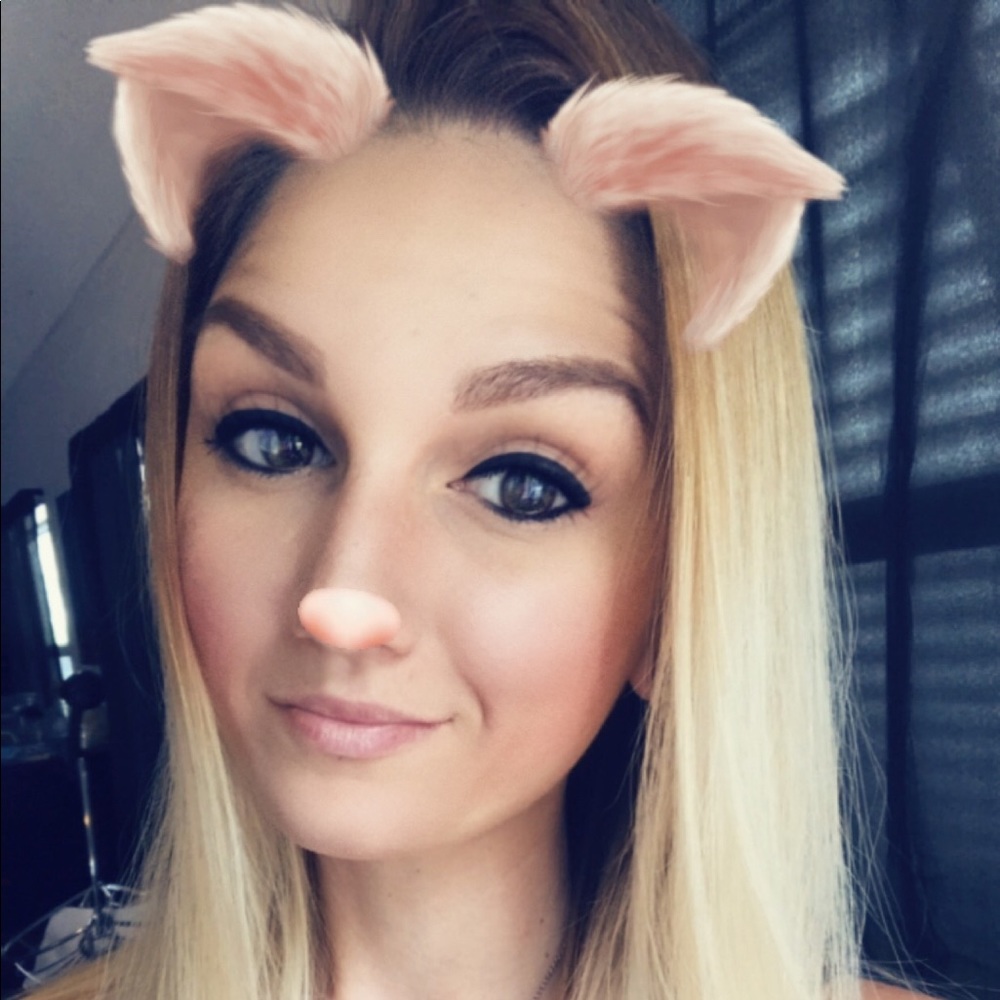 Meet your Posher, Kara