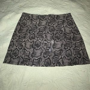 Bebe leather skirt