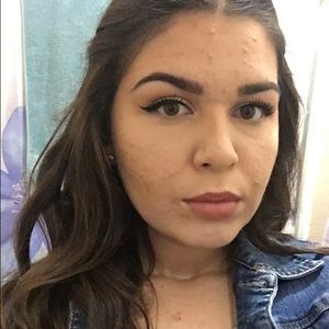 Meet your Posher, Julissa