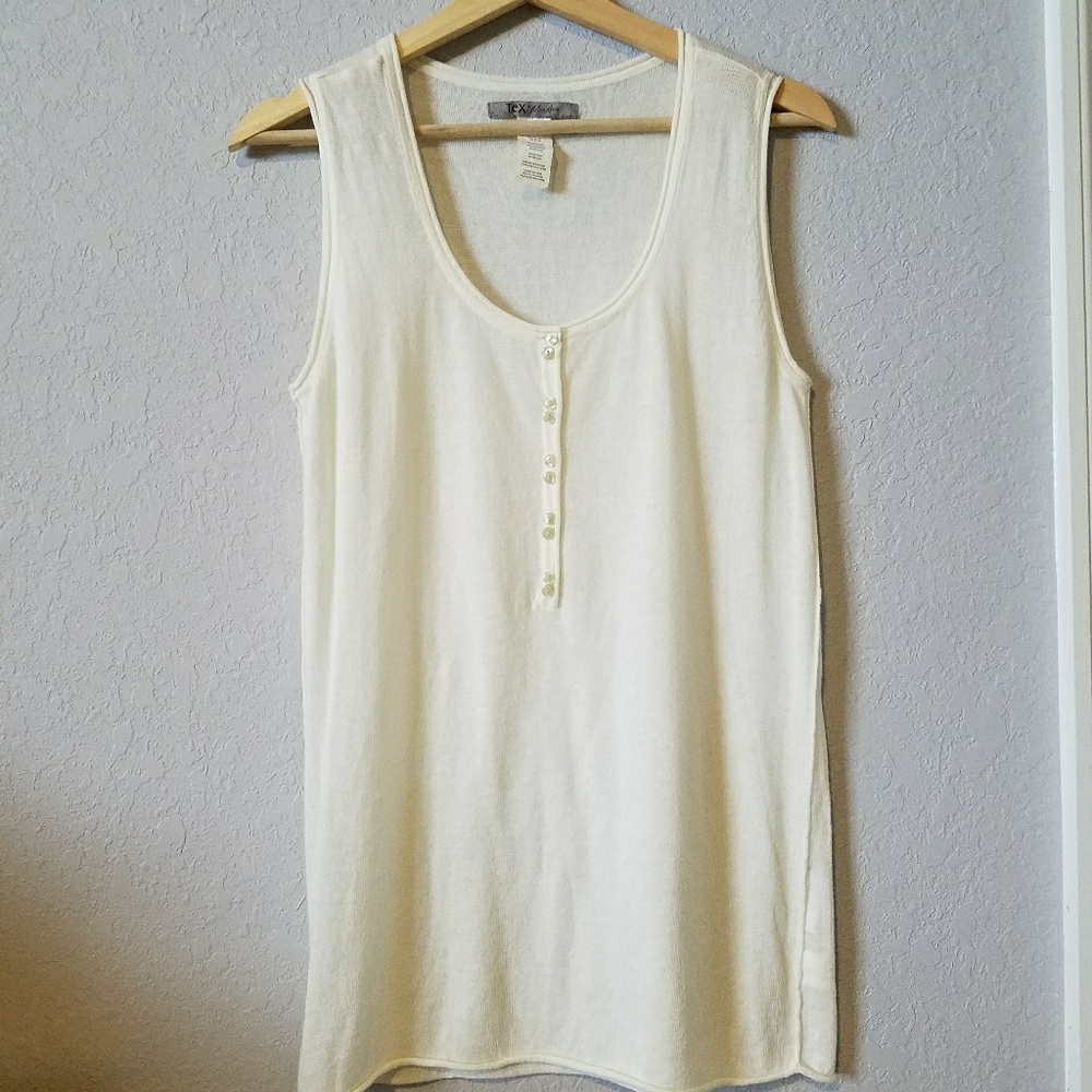 White knit tank top