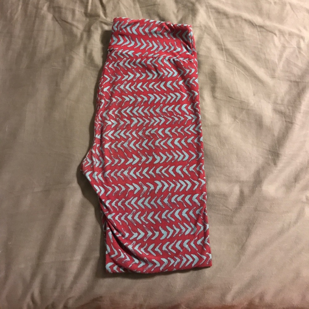 LuLaRoe One Size Arrow Leggings