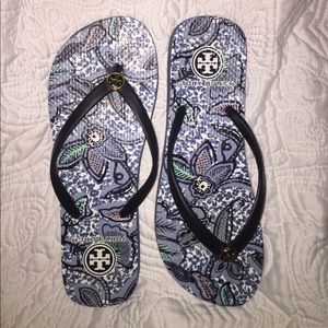 Tory Butch thin flip-flops (**authentic**)