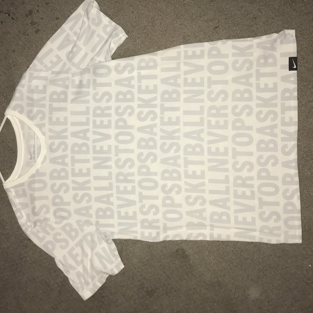 NIKE BASKETBALL SHIRT