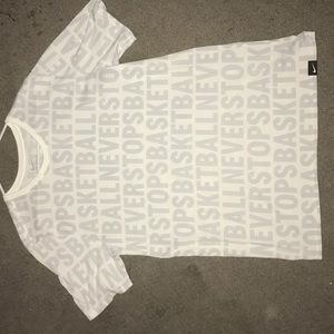 NIKE BASKETBALL SHIRT