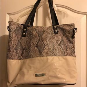 Large tote