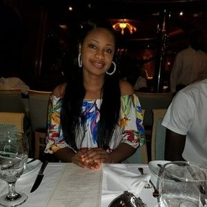 Meet your Posher, Iesha